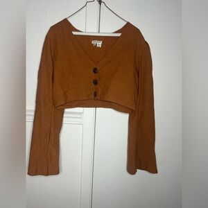 EARTHBOUND Brown Butterfly back Buttoned Crop Top L
